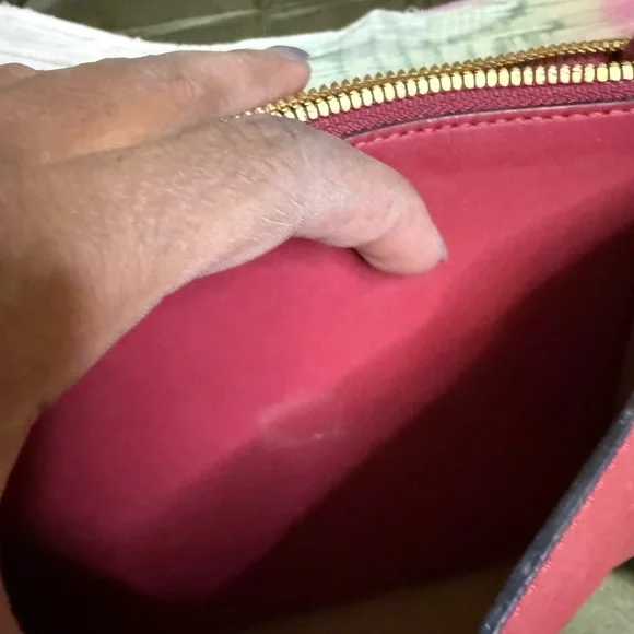 MCM Burgundy Leather Shoulder Bag with unbranded Gold Chain - Picture 15 of 16